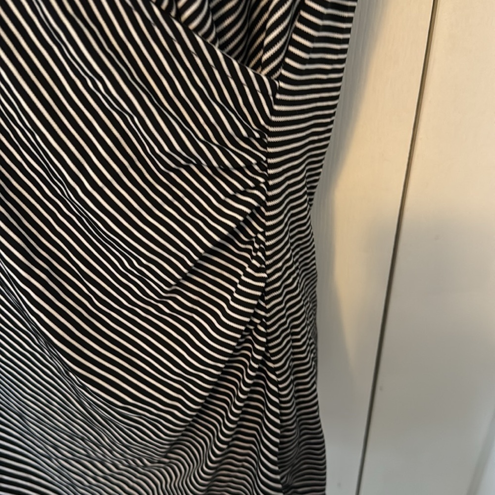 Liz. Claiborne Sz XL STRIPED FAUX Wrap SS Top W60 - Picture 2 of 7